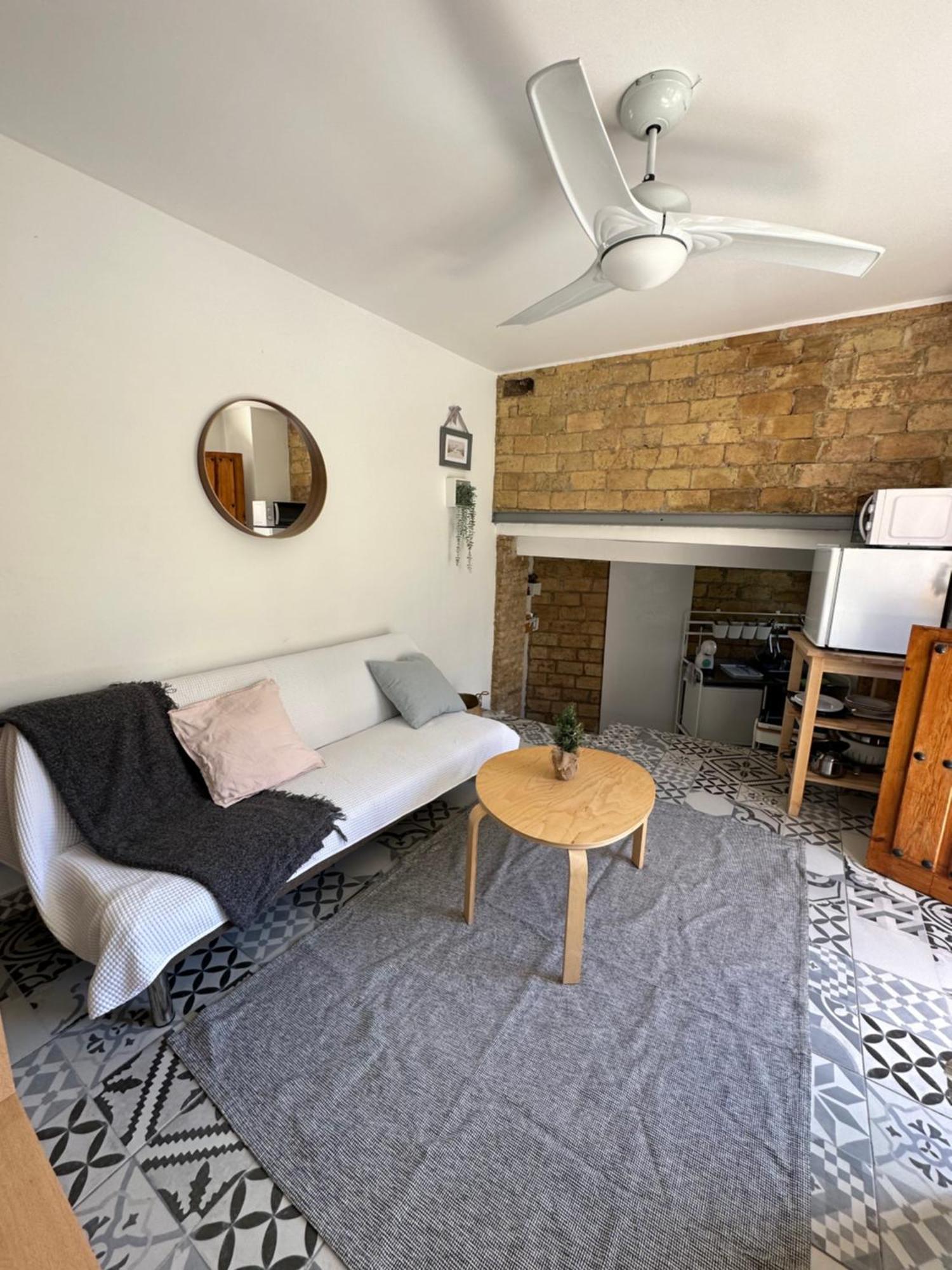 Precioso Apartamento Con A/A En Ruzafa Con Terracita Privada Y Acceso A Un Jardin, Para 2-3 Personas บาเลนเซีย ภายนอก รูปภาพ